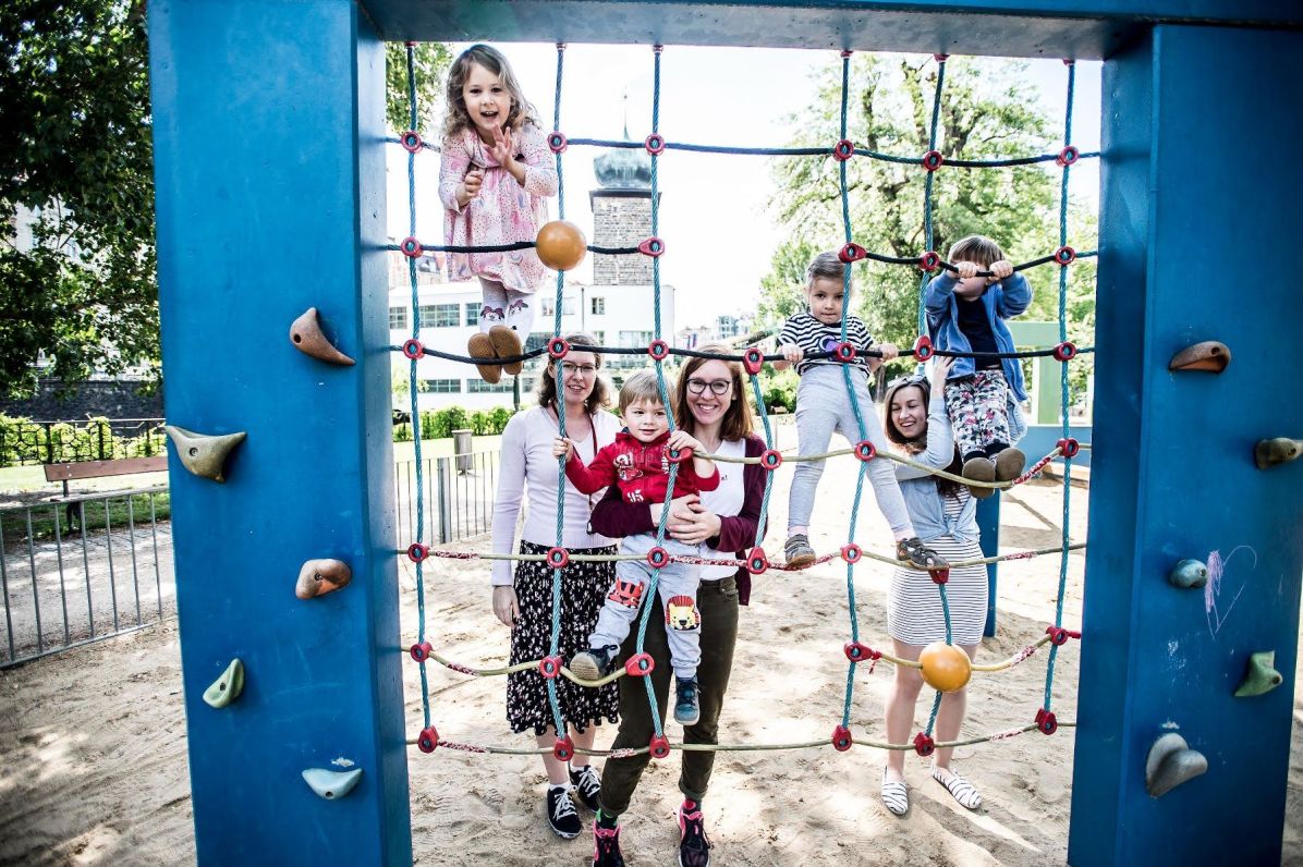UK pro své studenty a zaměstnance nabízí školky a dětské skupiny.