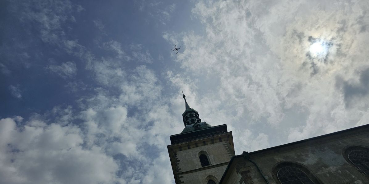 Foto: UJEP Nyní je potřeba vytvořit metodiku, jak s pomocí dronů a fotogrammetrie generovat 3D modely bez chyb a slepých míst.
