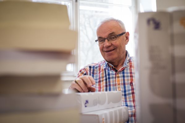 Tým téměř dvou stovek lingvistů vedl profesor Petr Karlík z&nbsp;Masarykovy univerzity.
