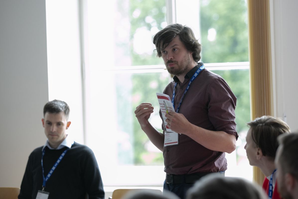 Šimon Stiburek z&nbsp;Gov Lab během debaty „Quo vadis, kvalito?“: český systém zrcadlem zahraniční praxe.