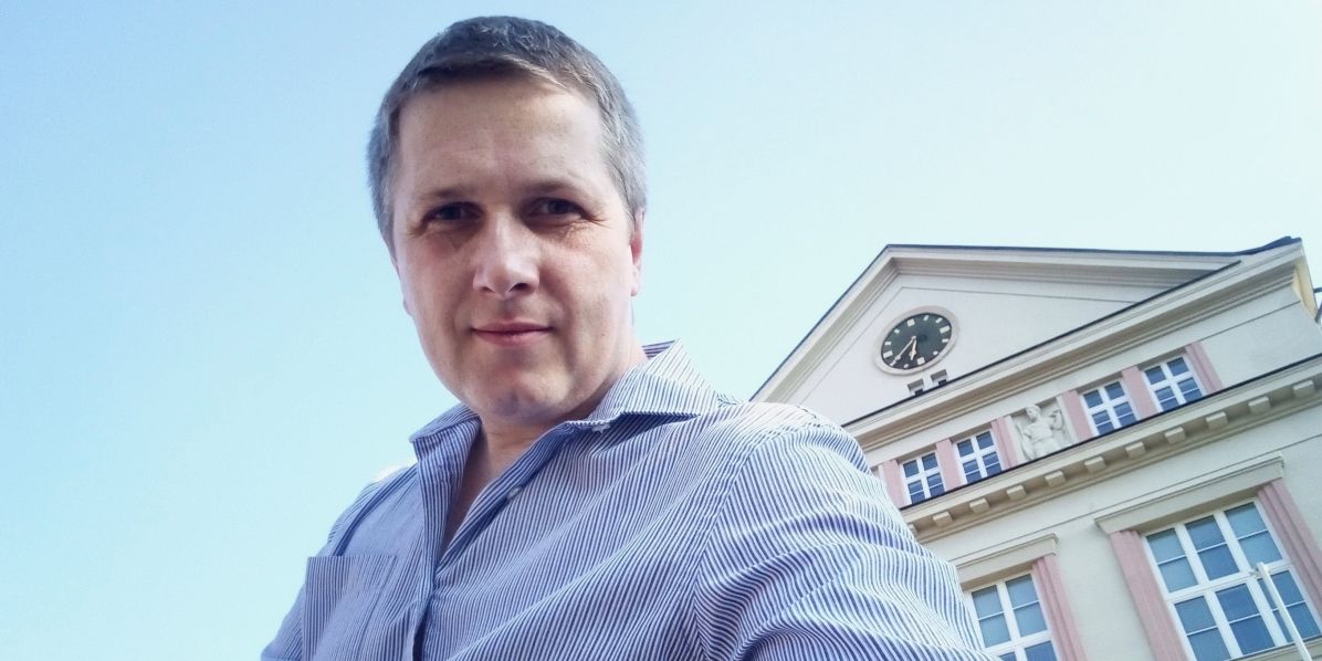 Foto: archiv Mgr. et MgA. Pavel Trnka, Ph.D. je pedagog, výtvarník, počítačový grafik působící na Katedře výtvarné kultury a textilní tvorby Pedagogické fakulty Univerzity Hradec Králové.
