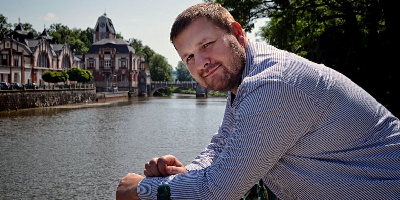 Afrikanista Jan Prouza je od začátku července novým děkanem hradecké filozofické fakulty. „Naší výhodou je, že nejsme velká škola. Můžeme se studentům víc věnovat,“ říká.