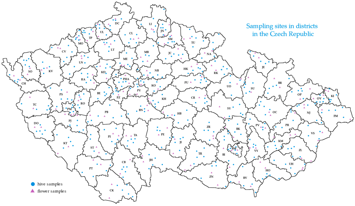 Mapa: Sběr včel v&nbsp;okresech České republiky pro genovou databázi (Knoll a&nbsp;kol. 2025)