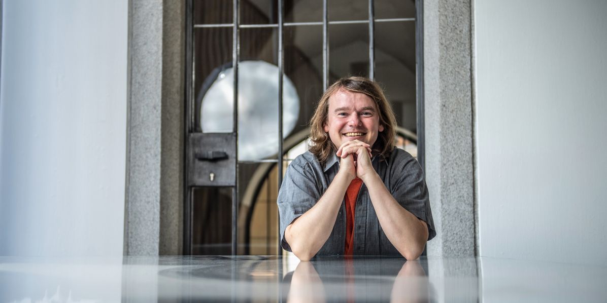 Foto: Vladimír Šigut Postdoktorand a čerstvý držitel ERC Starting grantu Ian Mertz je členem Centra základů současné informatiky na Matematicko-fyzikální fakultě UK.