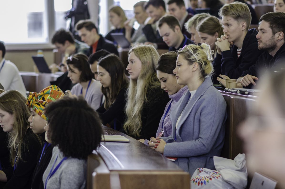 Valného shromáždění ESU se účastnilo na 140 studentských zástupců z celé Evropy.
