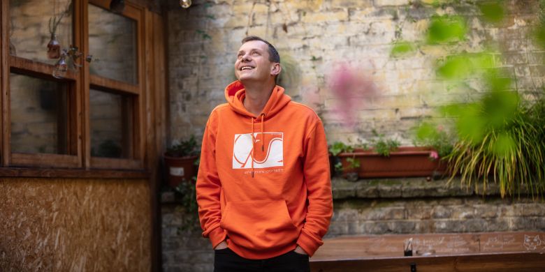 „Důvod, proč dokument dělám? Aby bylo zřejmější, že mají jevy svoje souvislosti. I když to třeba někdy není velké překvapení. Beru jako svoji misi, vyjevit to přitažlivým způsobem,“ říká dokumentarista a sociolog Ivo Bystřičan.