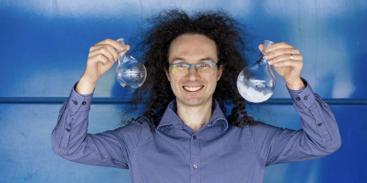 Chemik Tomáš Fiala zakládá svou vlastní výzkumnou skupinu na přírodovědecké fakultě. 