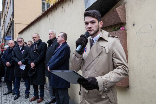 Projev předsedy Studentské komory Rady vysokých škol Michala Zimy v Žitné ulici.