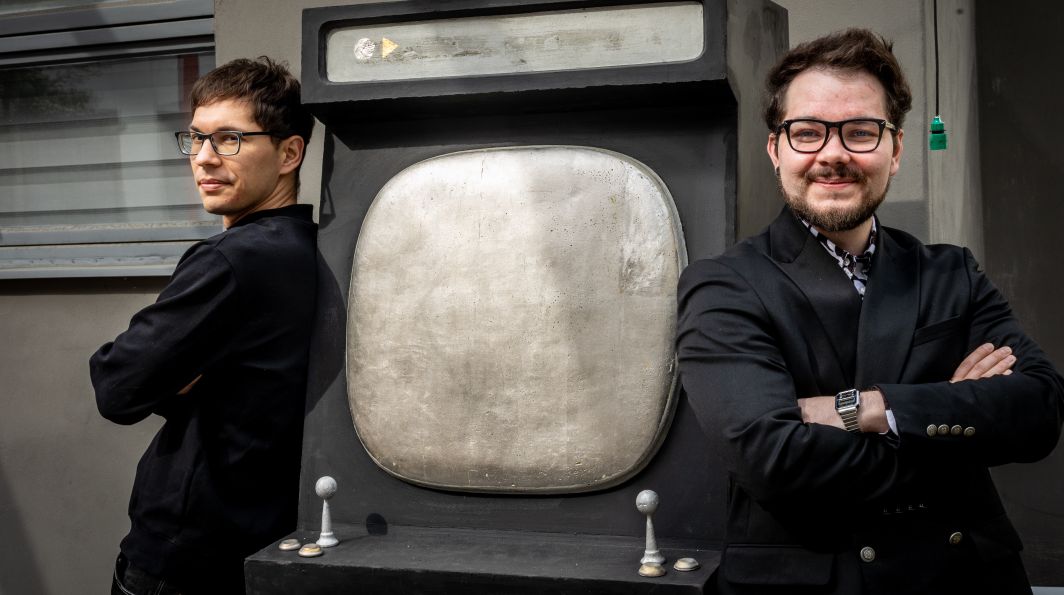Zakladatelé projektu Aignos, student strategické komunikace na FSV UK Martin Richter (vpravo) a jeho kolega, absolvent Ústavu translatologie FF UK, Ondřej Hrách. Foto: Hynek Glos