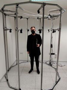 Nová fotogrammetrická stanice pro záznam povrchu těla.