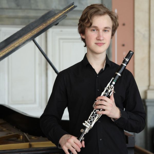 Letos v Brně soutěží také klarinetista Lev-Zhuravskii z Ruska.
