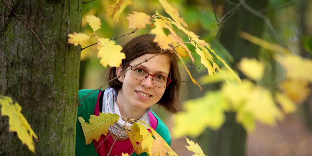 Julie Nováková na jaře tohoto roku sestavila antologii Strangest of All, e-bookovou sbírku povídek od světových autorů s astrobiologickými tématy. Každou povídku doplnila populárně-vědeckým komentářem.