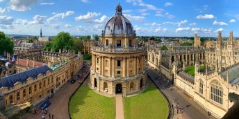 Oxfordská univerzita patří - i se svým spin-offem, s Cambridgem, jak se absolventi špičkují - k nejlépe hodnoceným univerzitám na světě.