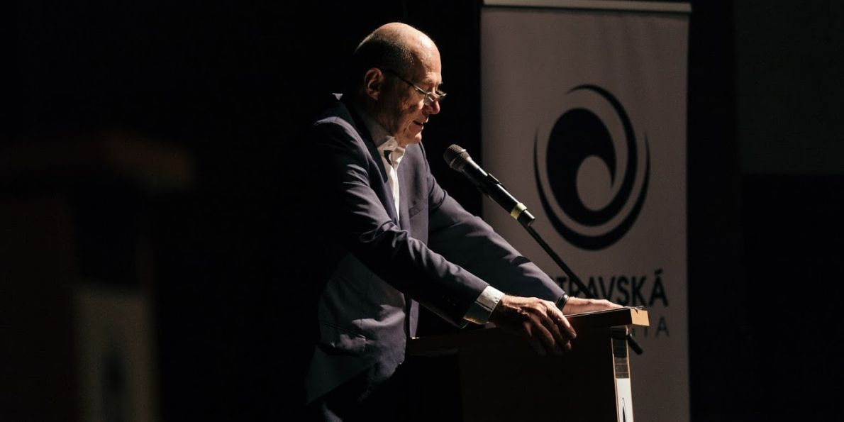 Jan Lata povede Ostravskou univerzitu i další čtyři roky. 