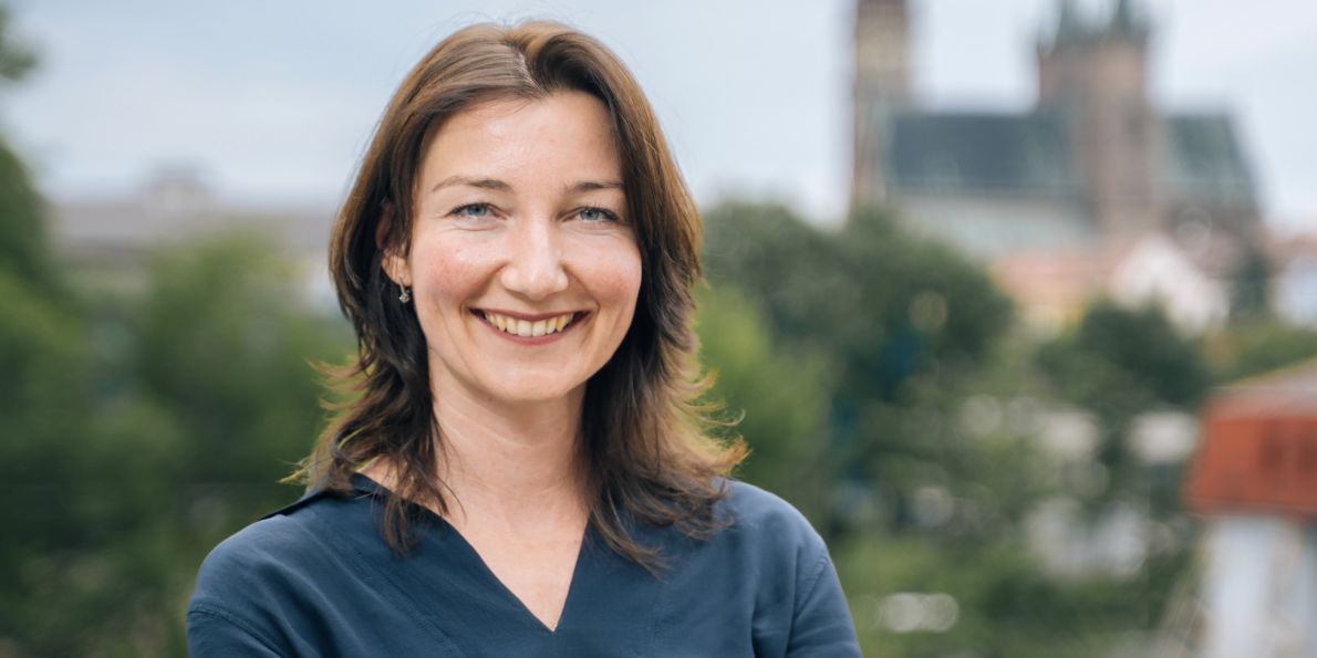 „Věda nesmí být odpoutaná od reality, musí řešit skutečné problémy,“ říká Petra Marešová, děkanka Fakulty informatiky a managementu UHK.
