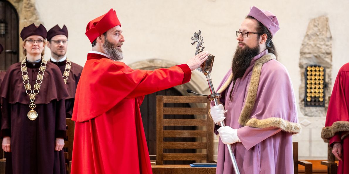 slib rektora Pěchoučka