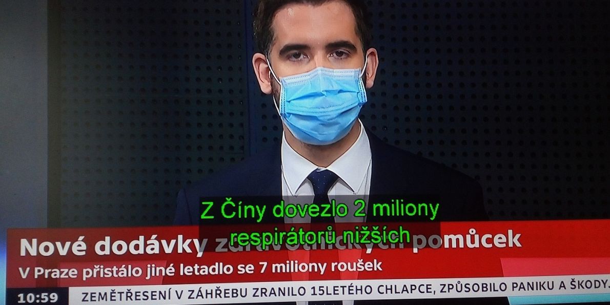Díky titulkování živých pořadů získívají  lidé se sluchovým handicapem plnohodnotné informace z televizního vysílání. 