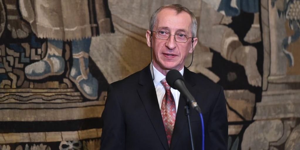 „Rada pro mne představuje nejen vrcholný orgán české vědy. Je to i reprezentace vynikajících odborníků a osobností, jejichž profesních i lidských kvalit si nesmírně vážím. Přijmout toto ocenění je pro mne skutečnou ctí,” uvedl Jaroslav Petr.